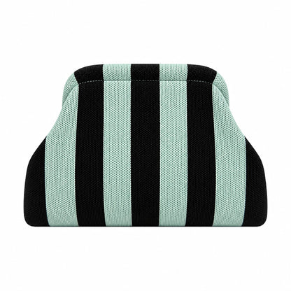 Knitty – The Snap-Shut Makeup Bag